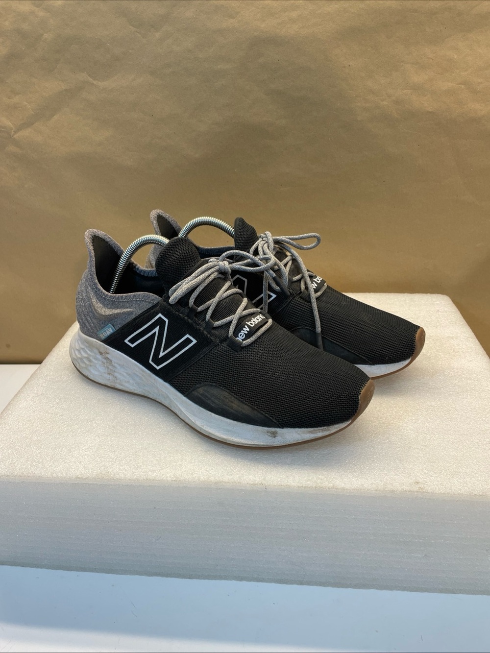 New Balance Men’s Black & Gray Mesh Running Sneakers Size 11